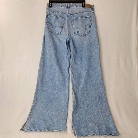 American Eagle Jeans Women's Light Wash Size 6 Distressed Baggy Wide Leg - Picture 2 of 16